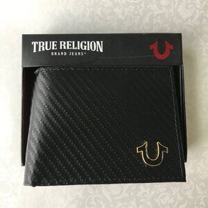 True Religion Men's Genuine Leather Black Bifold  Wallet RFID Metal  Logo NWT